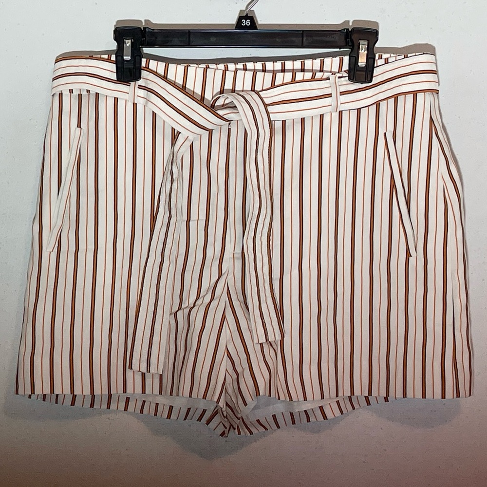 Nine West White/Orange Striped Shorts